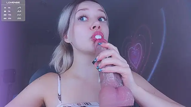 Snapshot of _chatur_babe chatting on October 19, 8:33 pm chatur babe online show from October 19, 8:33 pm