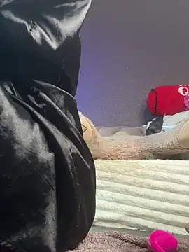 luciana hunters online show from November 26, 4:30 pm