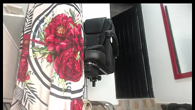 StephyJones1 online show from November 18, 3:35 pm