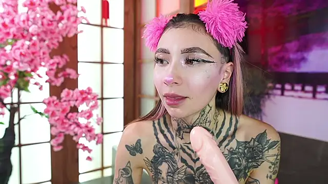 miss   angel online show from November 27, 6:33 pm