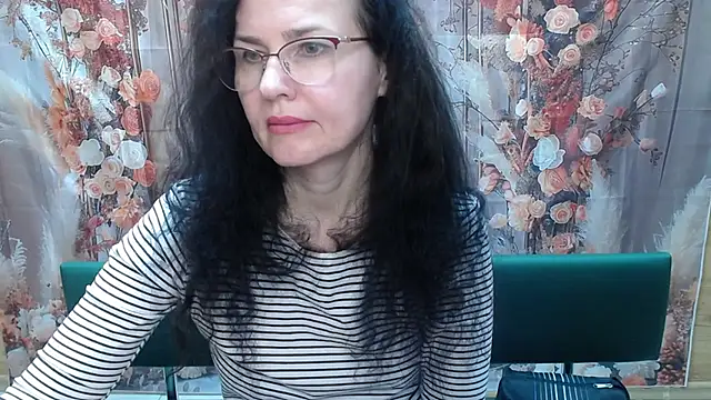 Miroslava Happi online show from March 2, 7:15 am