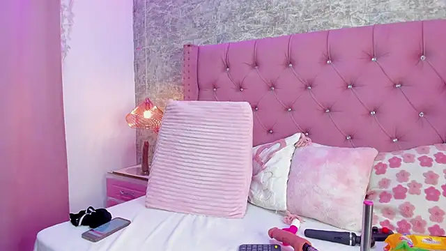 BrithanyParker  online show from January 6, 10:02 pm