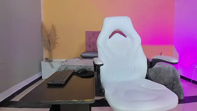 cristal crossfitx online show from October 7, 11:25 am