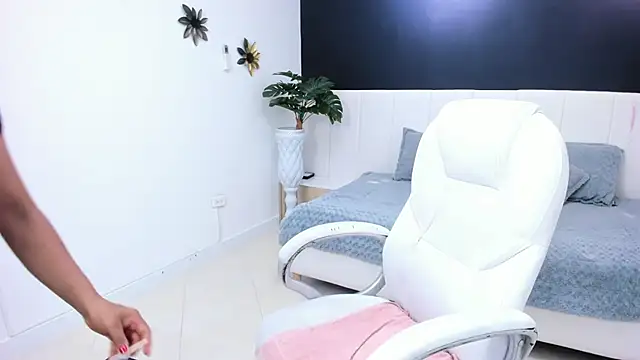 cristal crossfitx online show from January 16, 6:15 pm