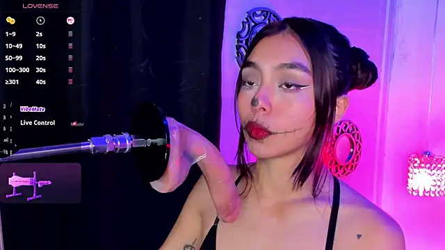 lanna brunette online show from October 23, 1:06 pm