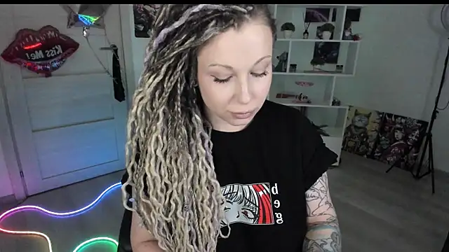 HoneySallyMoore online show from March 29, 6:51 pm