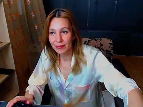 hannaha online show from March 27, 7:25 pm