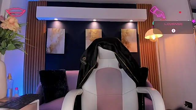 Stefy Harris online show from April 6, 3:28 am