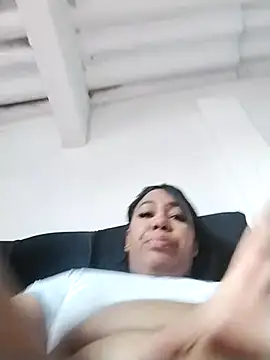 emma purple  online show from February 3, 5:50 pm