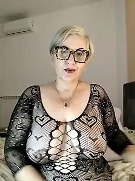 Pumabionda online show from October 26, 5:03 am