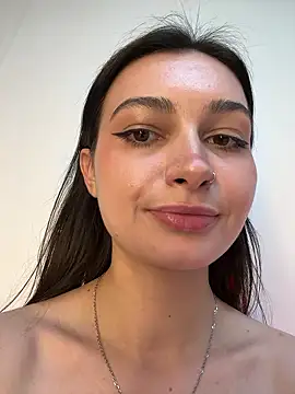 lunalovelee online show from December 5, 3:24 pm