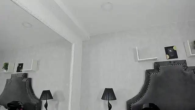 EmiliaRose  online show from September 22, 9:24 pm