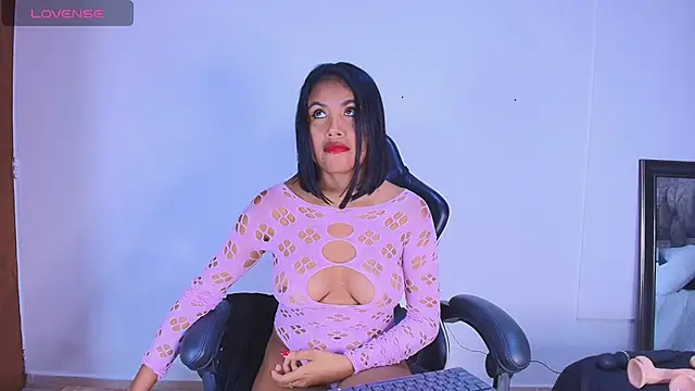 natasha steele online show from January 5, 9:51 pm