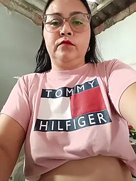 promiscuous-indecent-momm online show from January 31, 7:34 pm