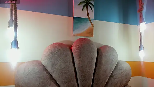 charlotte bluee online show from December 2, 7:38 pm