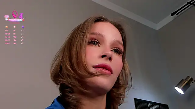 Snapshot of TaiteBayles chatting on October 1, 2:05 am TaiteBayles online show from October 1, 2:05 am