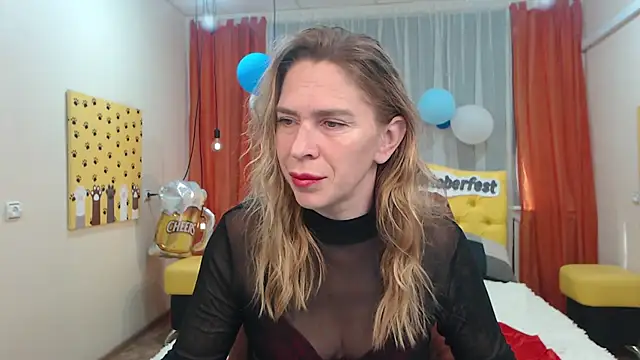 Snapshot of TessaDaybreak chatting on October 3, 7:35 am TessaDaybreak online show from October 3, 7:35 am
