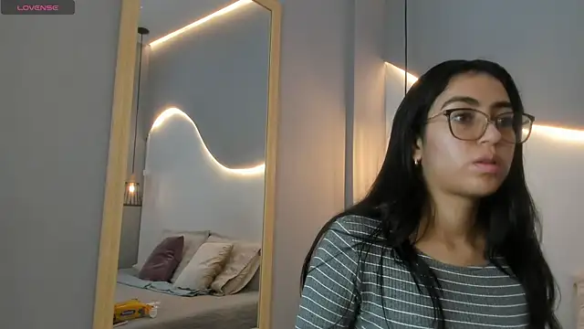 Snapshot of lucelly_15 chatting on October 13, 11:46 am lucelly 15 online show from October 13, 11:46 am