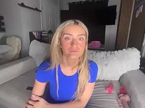 meggsworld online show from February 18, 8:30 pm