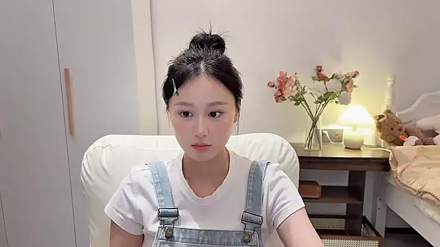 Cassie-20 online show from June 12, 9:50 am