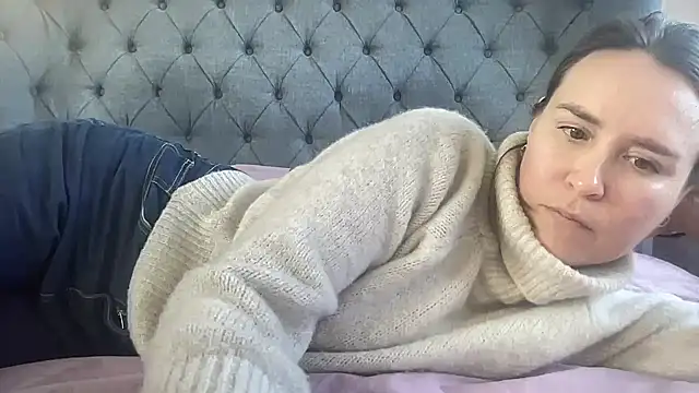 eatmypie69 online show from January 14, 11:48 am