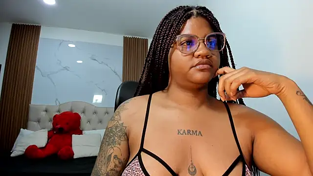 ZahraRose online show from February 21, 9:04 pm