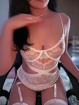 YoungHotMilf97 online show from May 9, 3:14 pm