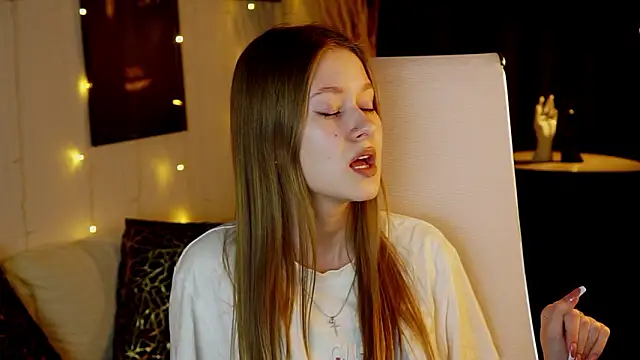 EveMundie online show from February 10, 12:52 pm