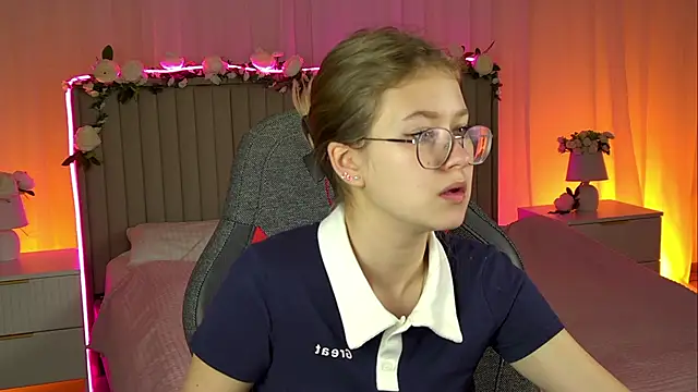 EveMundie online show from October 23, 10:43 am