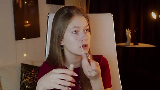 EveMundie online show from March 20, 9:36 am