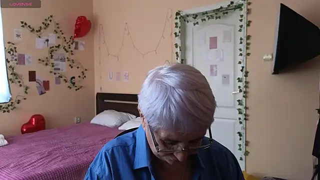 Sandra Snowflake online show from June 5, 6:52 am