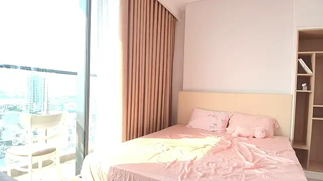 minamoons online show from April 13, 1:18 am