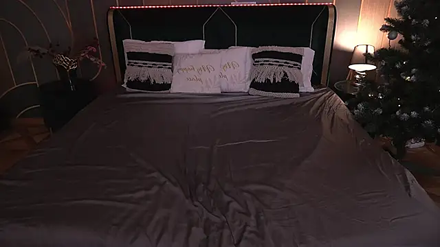 PaigePrado online show from January 16, 6:53 am