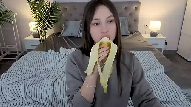 PaigePrado online show from March 19, 12:09 pm