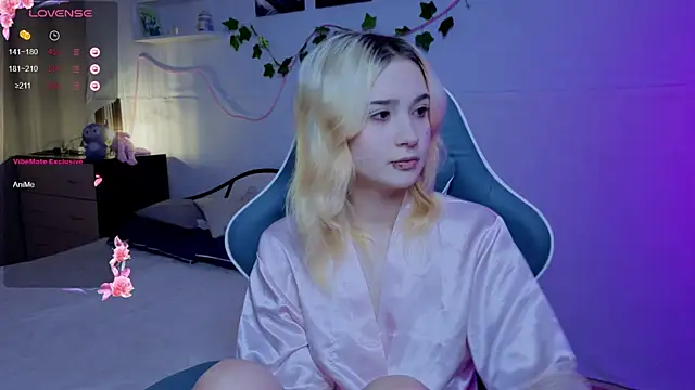 Snapshot of Nasy chatting on September 15, 5:31 pm Nasy online show from September 15, 5:31 pm