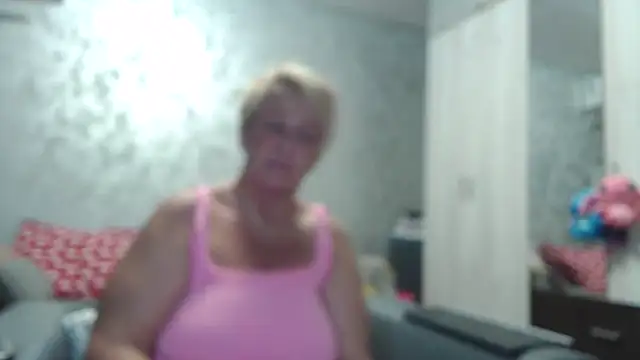Snapshot of RosesandLillies chatting on September 30, 7:19 pm RosesandLillies online show from September 30, 7:19 pm