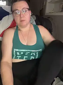 HTXBELLE online show from January 6, 11:30 pm