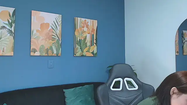 Zamira Taylor online show from February 13, 3:19 am