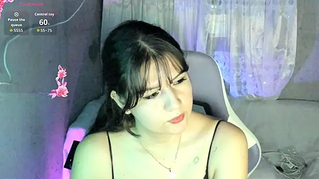 Snapshot of brii69 chatting on October 12, 3:53 am brii69 online show from October 12, 3:53 am