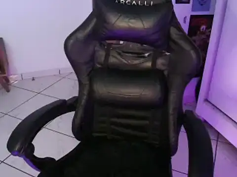 visualprivileged online show from March 17, 11:09 pm