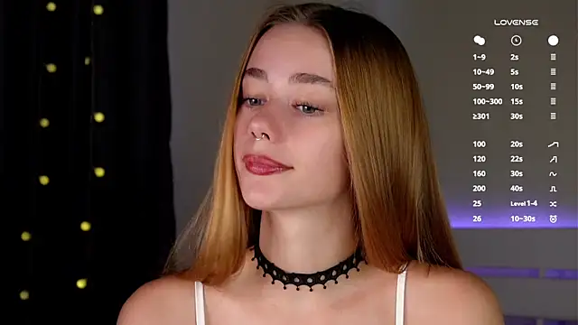 Snapshot of EmilaMills chatting on September 23, 9:40 am EmilaMills online show from September 23, 9:40 am