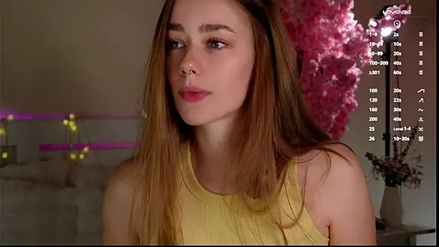 EmilaMills online show from April 25, 1:14 pm