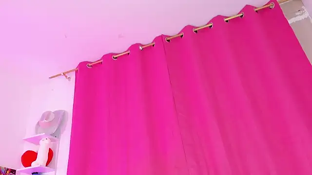 MelaniJhonson online show from April 18, 7:00 am