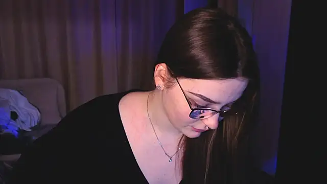 milliedoll online show from April 17, 4:53 pm