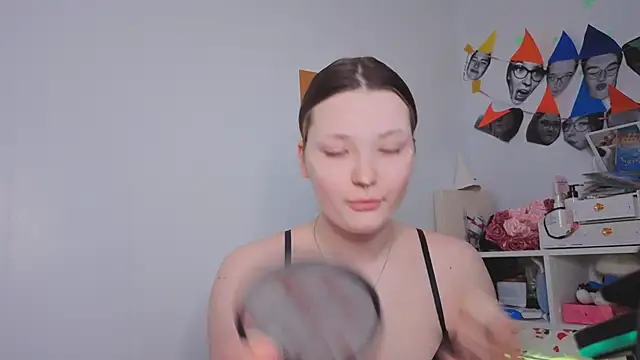 milliedoll online show from February 4, 10:29 am