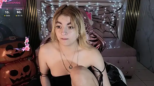 lili conor s online show from October 22, 3:55 am