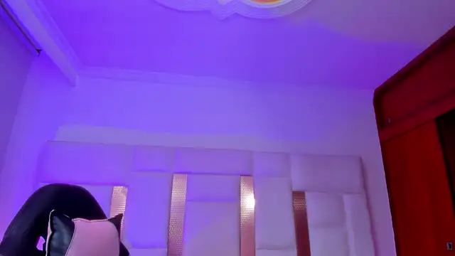 SteffyMontes online show from October 8, 11:47 am