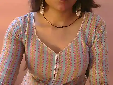 Cute Pihu01 online show from February 25, 6:06 pm