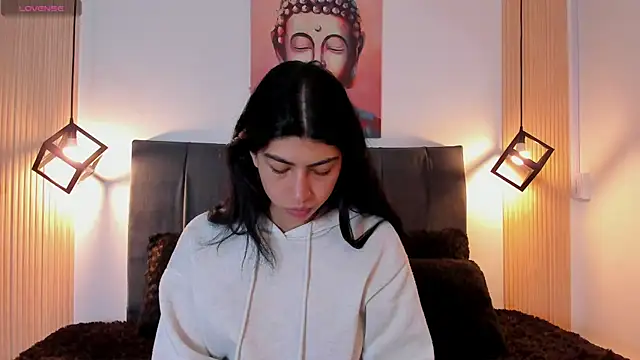 Cassie bloom online show from November 8, 9:20 pm