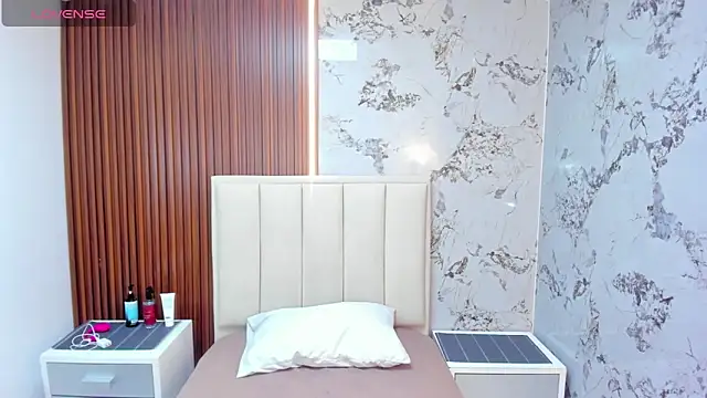 MEGANZARICK online show from March 19, 3:22 am